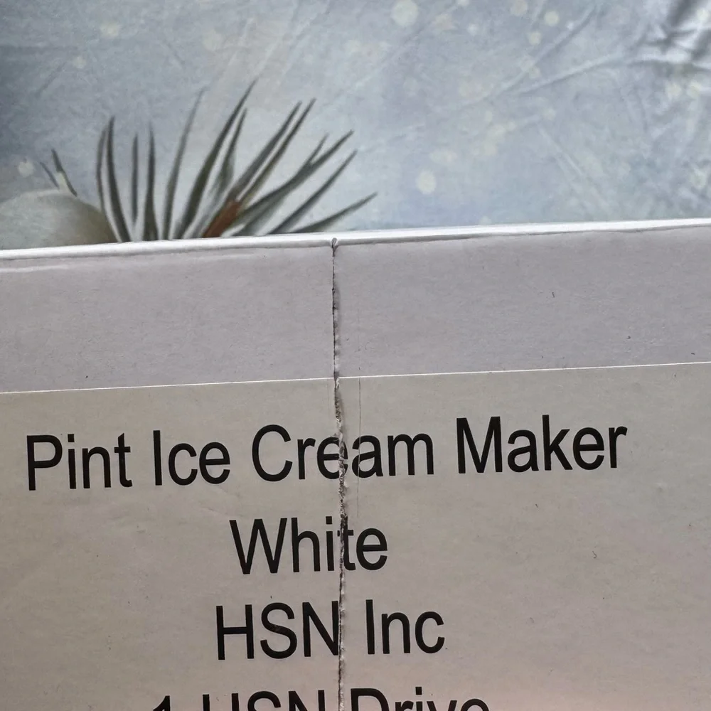 White Pint Ice Cream Maker